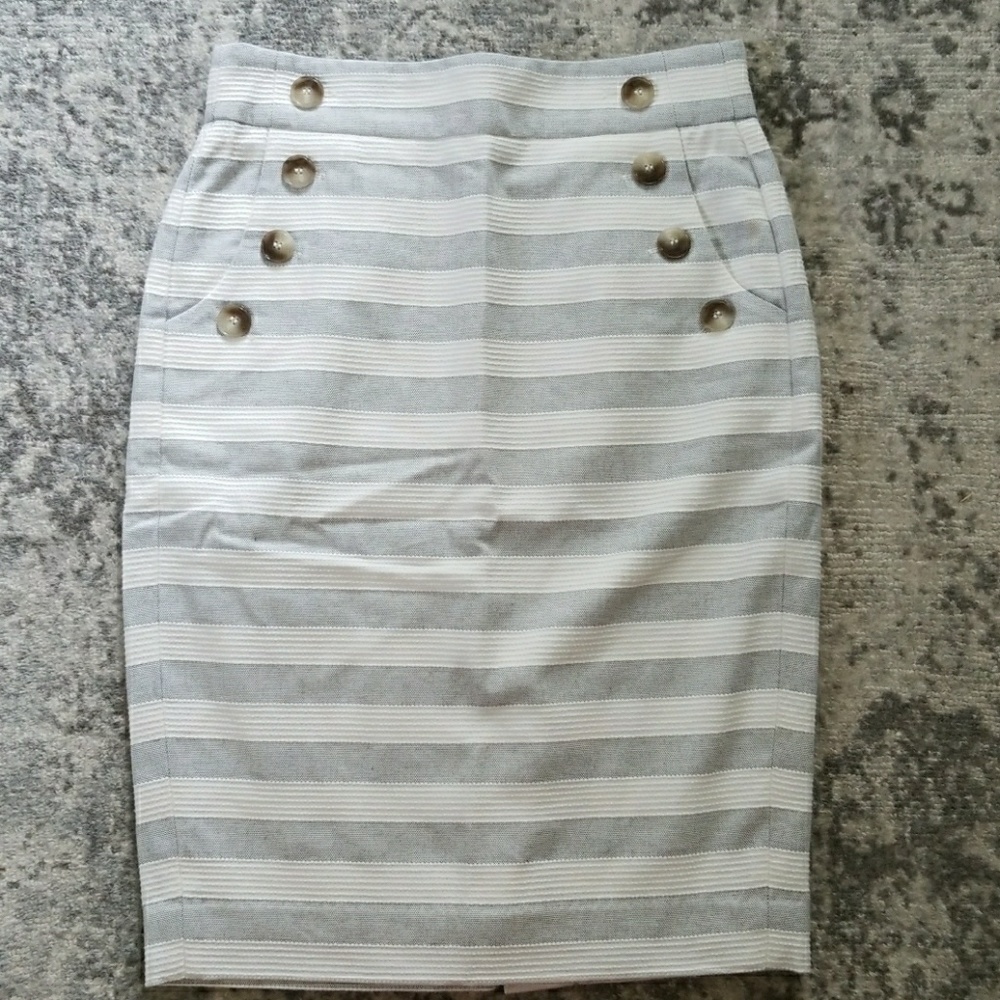 Ann Taylor Loft Skirt Size 00 Gray White Stripe